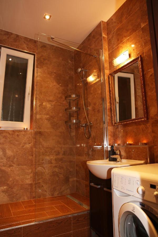 City Center Apartment In Middle Of Bratislava Eksteriør billede